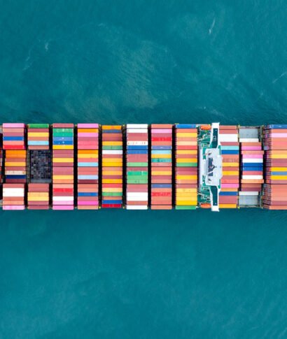 AI in Logistics & Supply Chain: Driving Optimization and Real-Time Tracking